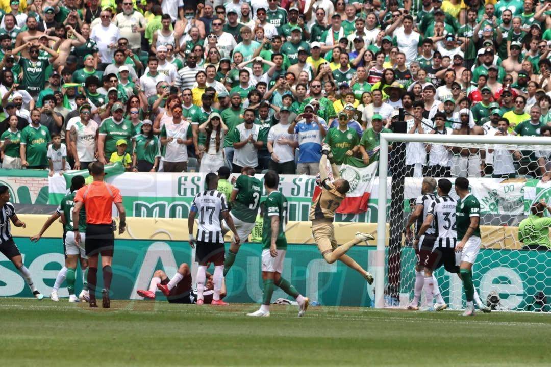 马德里竞技训练开放日，加时末段更衣室发声引欢呼，NBA总决赛在即，身体对抗强度拉满的简单介绍